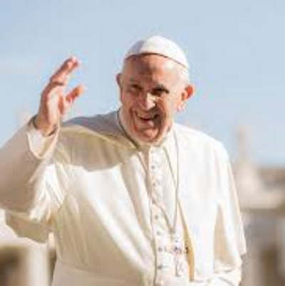 Regalo di Papa Francesco. 5 confezioni di paracetamolo ai dipendenti invece del panettone