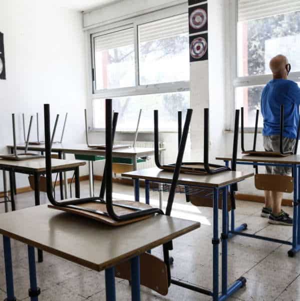 Scuola chiusa Castelpetroso, il sindaco ha disposto la chiusura della scuola primaria e secondaria di primo grado in seguito alla scoperta di un caso di Coronavirus tra gli alunni