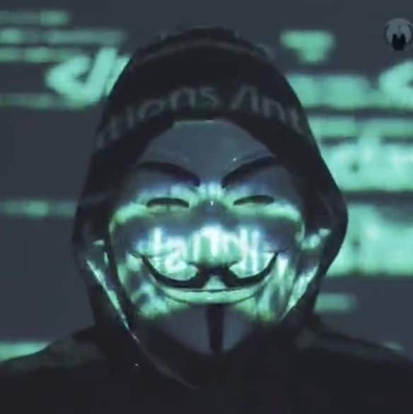 Video Anonymous Guerra Ucraina Russia, il messaggio a Putin. 300 siti russi down