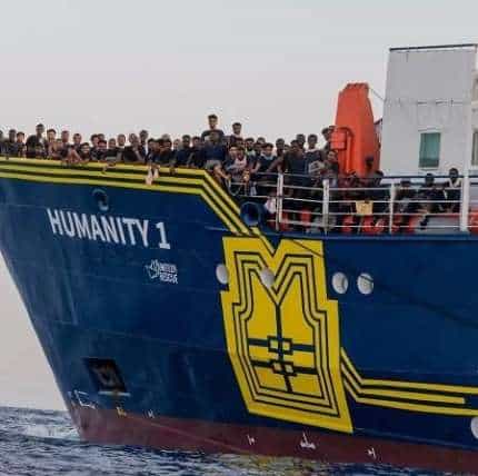 Accoglienza Ong e trucchetti per sbarcare migranti. Humanity 1